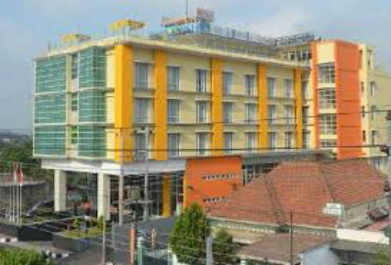 Edu Hostel Yogyakarta Esterno foto