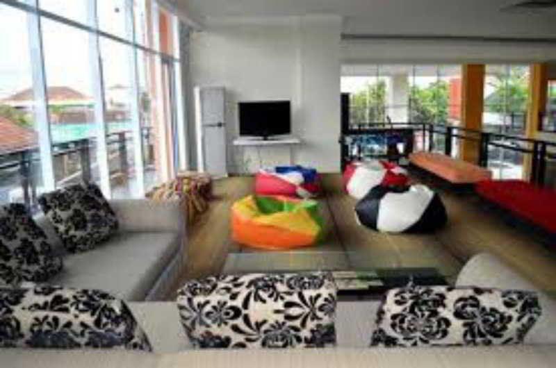Edu Hostel Yogyakarta Esterno foto
