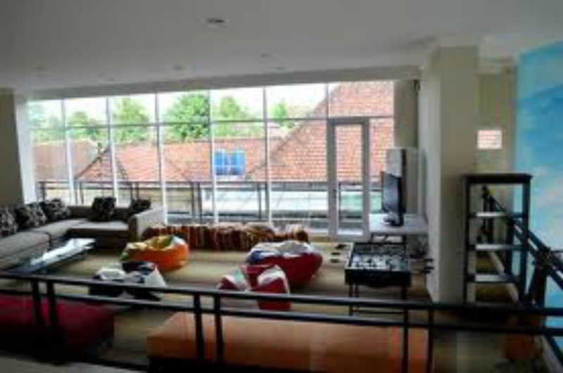 Edu Hostel Yogyakarta Esterno foto