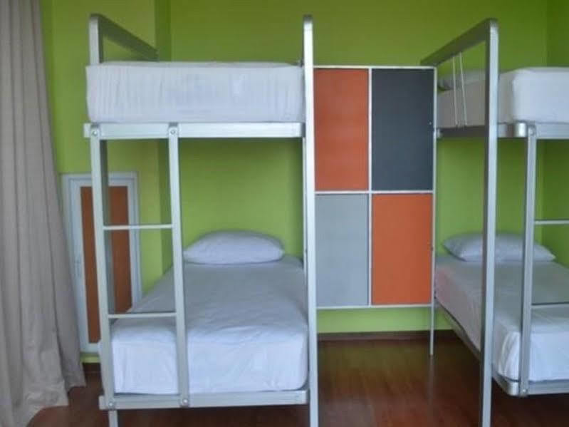 Edu Hostel Yogyakarta Esterno foto