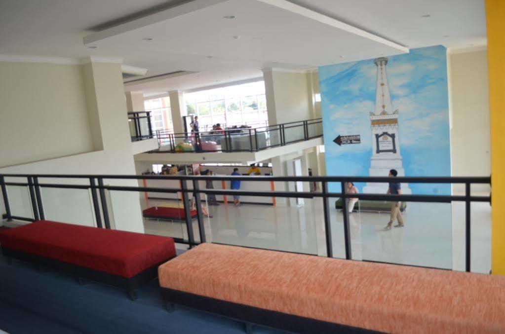 Edu Hostel Yogyakarta Esterno foto